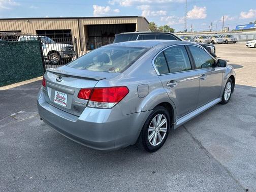 2011 Subaru Legacy Premium
