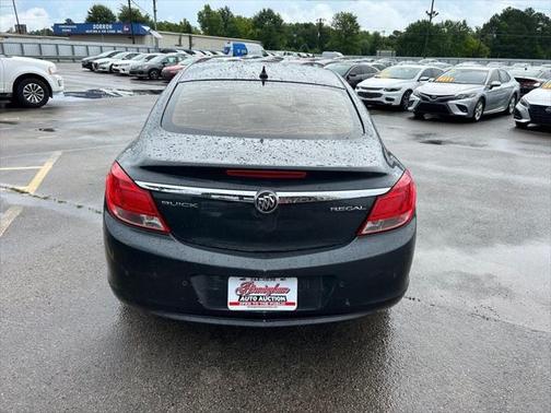 2013 Buick Regal Premium 1