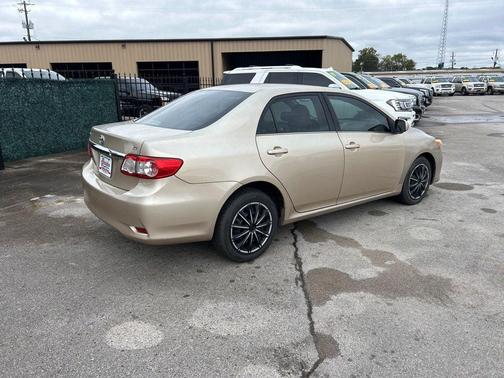 2013 Toyota Corolla LE