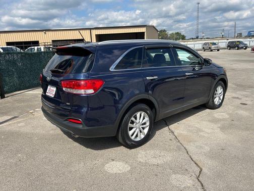 2017 Kia Sorento LX