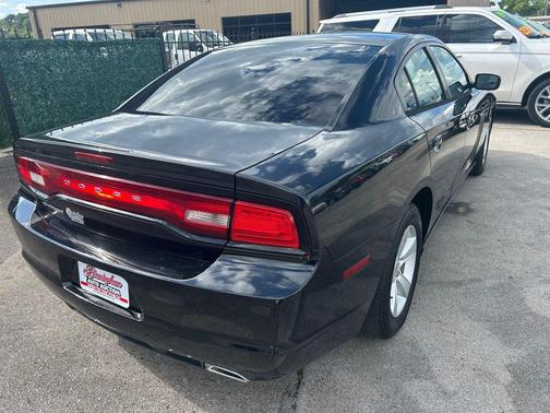 2013 Dodge Charger SE