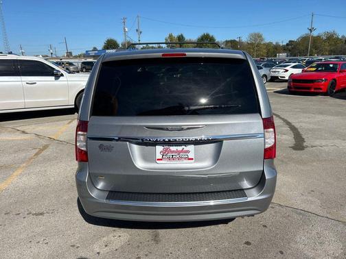 2014 Chrysler Town & Country Touring