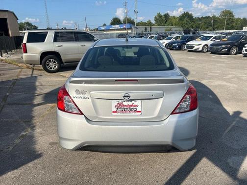 2018 Nissan Versa 1.6 S+