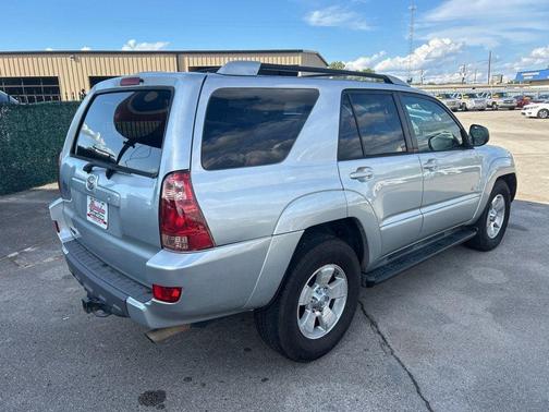 2004 Toyota 4Runner SR5 V8