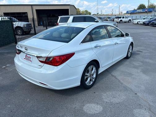 2011 Hyundai SONATA Limited