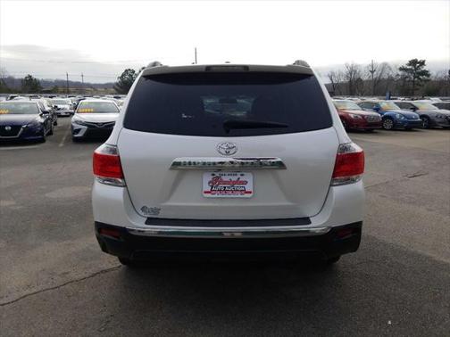 2011 Toyota Highlander SE