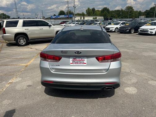 2017 Kia Optima LX