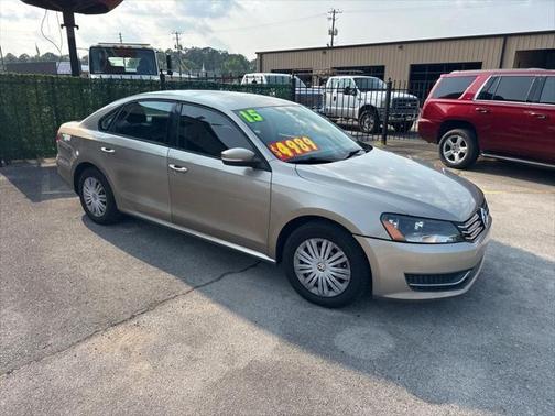 2015 Volkswagen Passat 1.8T Auto S