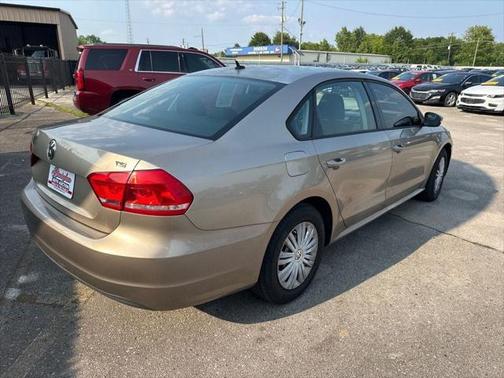 2015 Volkswagen Passat 1.8T Auto S