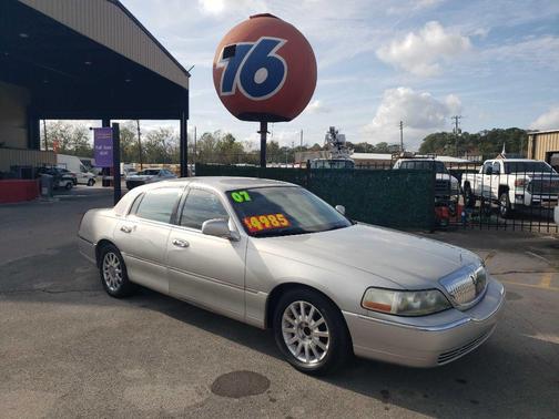 2007 Lincoln Town Car Signature