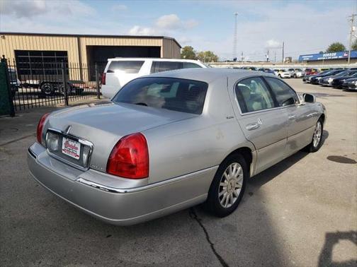 2007 Lincoln Town Car Signature