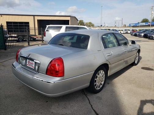 2007 Lincoln Town Car Signature