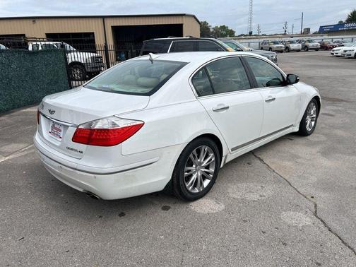 2011 Hyundai Genesis 4.6