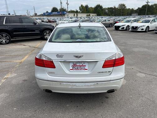 2011 Hyundai Genesis 4.6