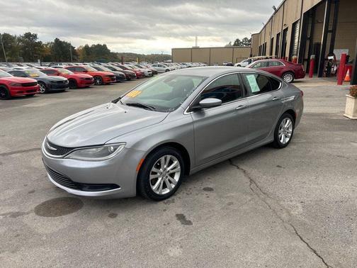 2016 Chrysler 200 LX