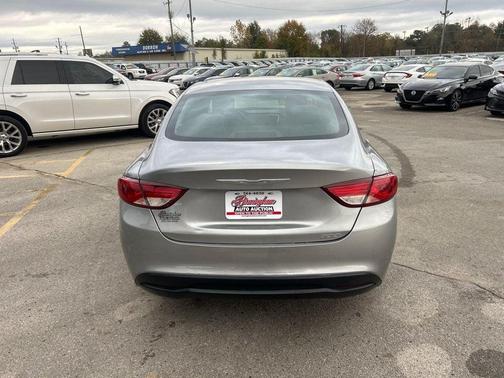 2016 Chrysler 200 LX