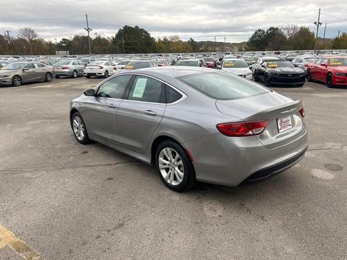 2016 Chrysler 200 LX