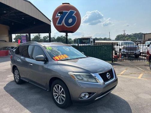 2016 Nissan Pathfinder SV