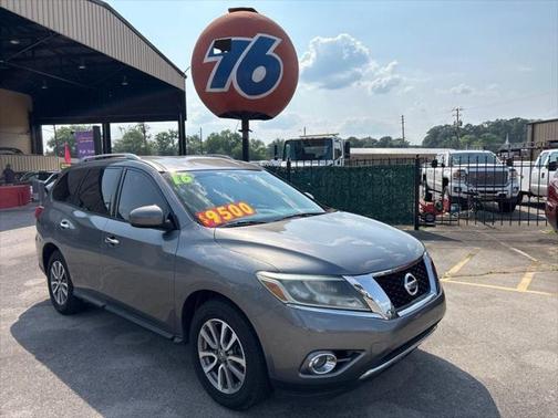 2016 Nissan Pathfinder SV