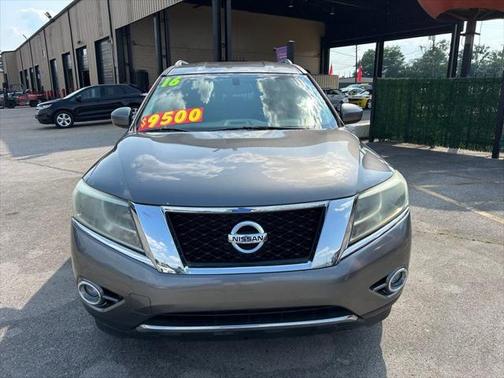 2016 Nissan Pathfinder SV