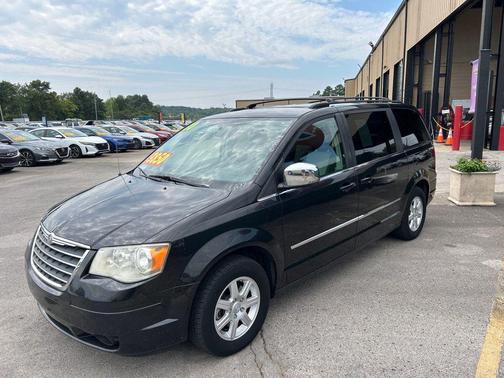 2010 Chrysler Town & Country Touring