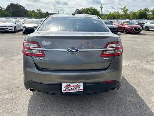2013 Ford Taurus SE