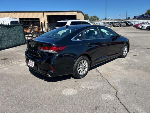 2019 Hyundai SONATA SE