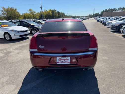 2017 Chrysler 300 Limited