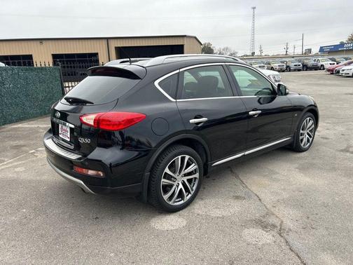 2016 INFINITI QX50 Base