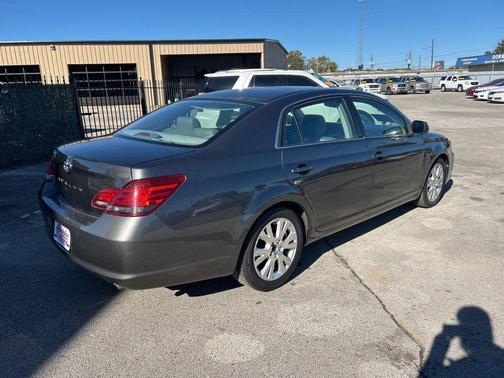2008 Toyota Avalon XLS