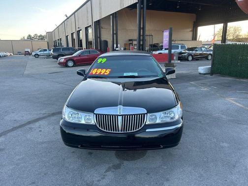 1999 Lincoln Town Car Executive