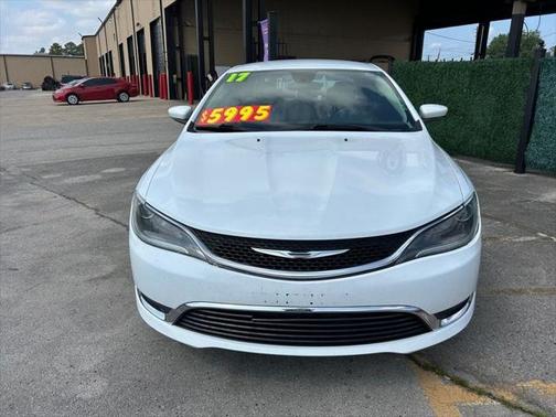 2017 Chrysler 200 Limited