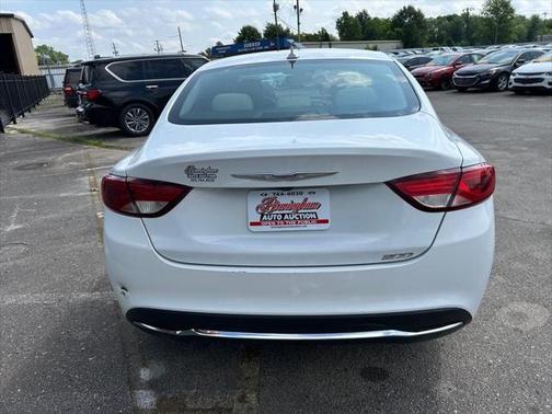 2017 Chrysler 200 Limited