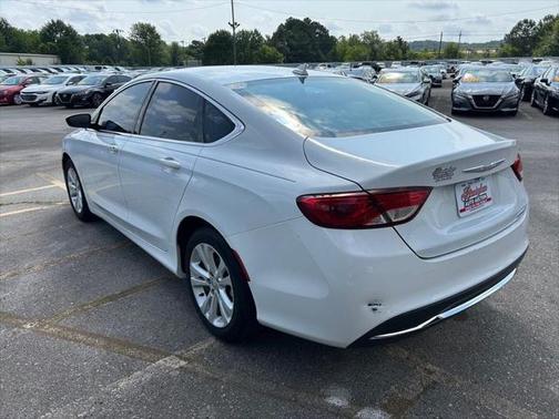 2017 Chrysler 200 Limited