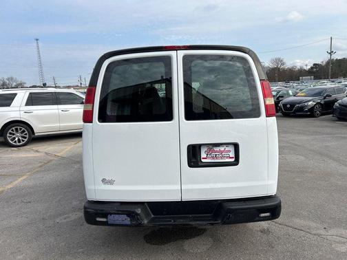 2006 Chevrolet Express 1500 Base