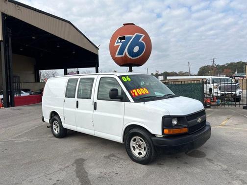 2006 Chevrolet Express 1500 Base