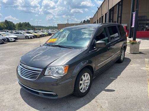2016 Chrysler Town & Country Touring
