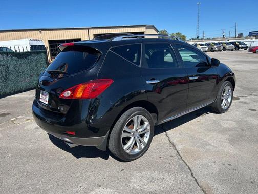 2010 Nissan Murano LE