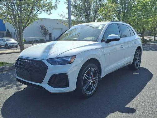 White 2024 Audi Q5 e 55 S line Premium Plus