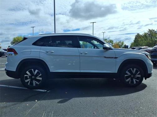 2022 Volkswagen Atlas Cross Sport 2.0T SE
