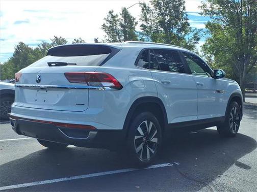 2022 Volkswagen Atlas Cross Sport 2.0T SE
