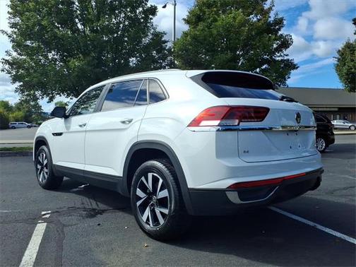 2022 Volkswagen Atlas Cross Sport 2.0T SE