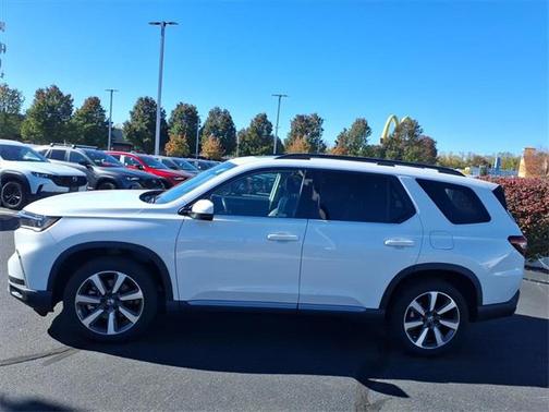 2023 Honda Pilot Touring 8-Passenger