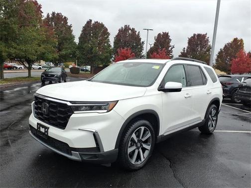 2023 Honda Pilot Touring 8-Passenger
