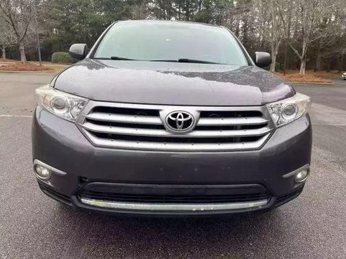 2011 Toyota Highlander SE