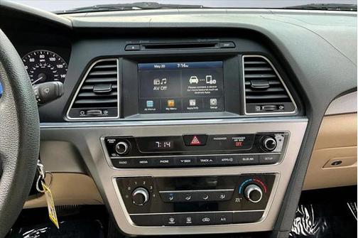 2016 Hyundai SONATA SE