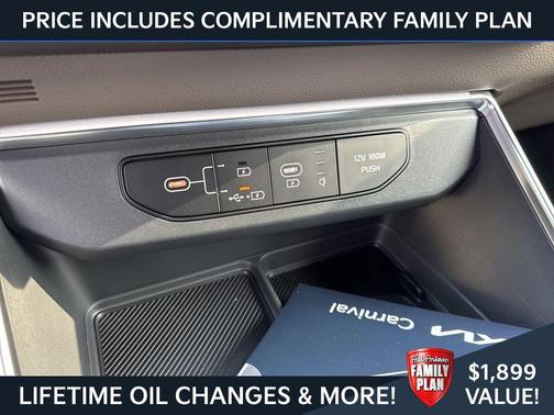 Aurora Black Pearl 2026 Kia Carnival EX