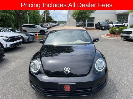 Black Uni 2013 Volkswagen Beetle 2.5L