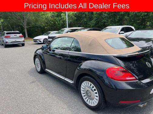 Black Uni 2013 Volkswagen Beetle 2.5L