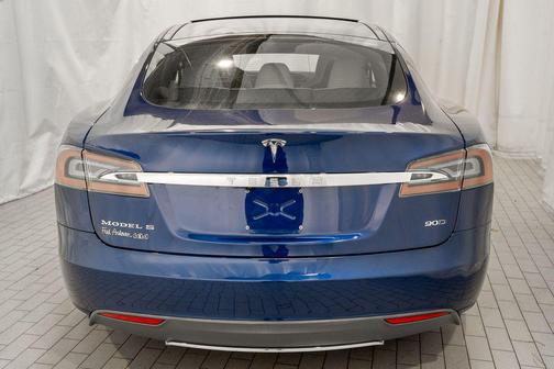 2015 Tesla Model S 85D
